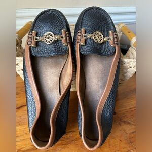 Aerosols Black with brown trim. Loafer SZ 8